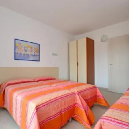 アパート Family-friendly Vacation Flat With Pool リニャーノ・サッビアドーロ