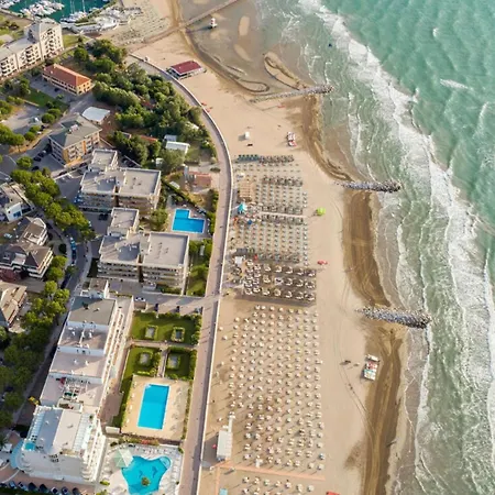 Family-friendly Vacation Flat With Pool Lejlighed